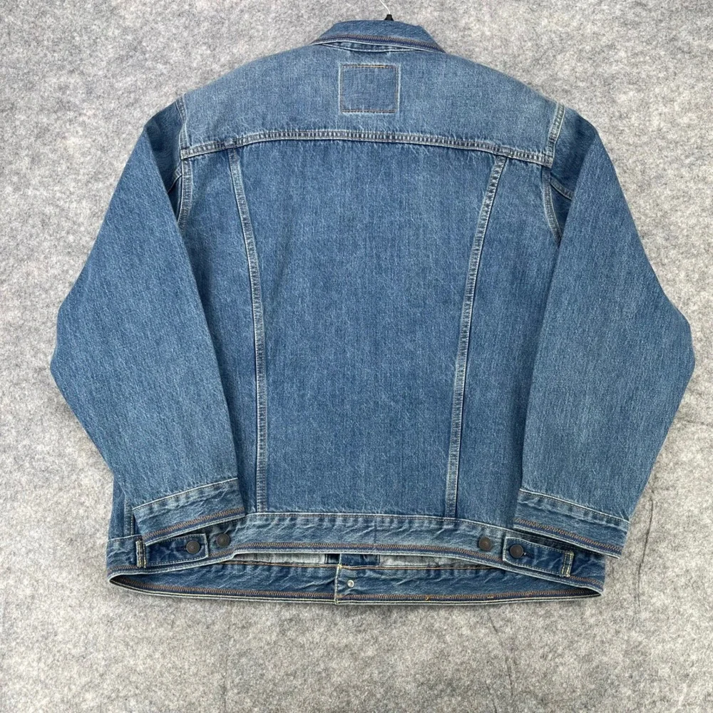 Levi's Trucker Denim Jacket Men XL Blue Relaxed Fit Embroidered Logo A5782-0080